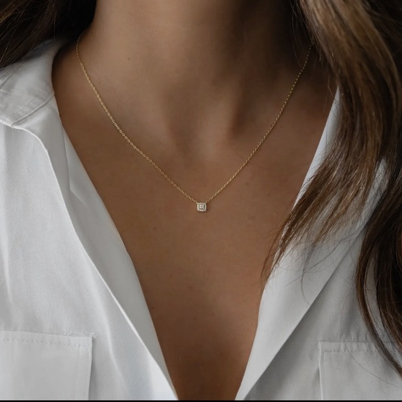 ✨2X Host Pick✨Tiny Square Necklace- Gold - Picture 3 of 4